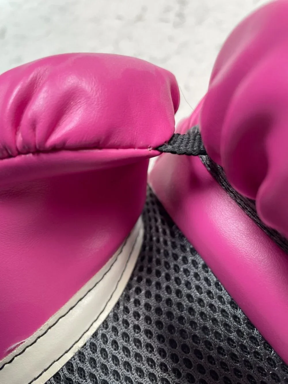 Hot Pink Everlast Boxing Gloves 12 Ounces  Great Condition